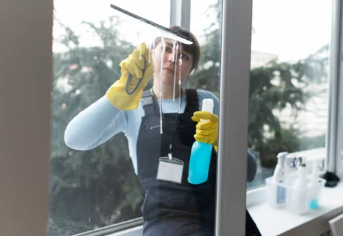 Nettoyage de vitres intérieures et extérieures à Ouville